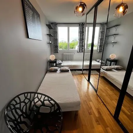 Large Comfortable With Lovely View