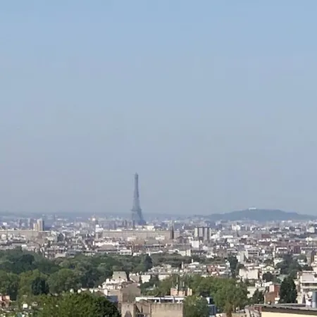 Large Comfortable With Lovely View