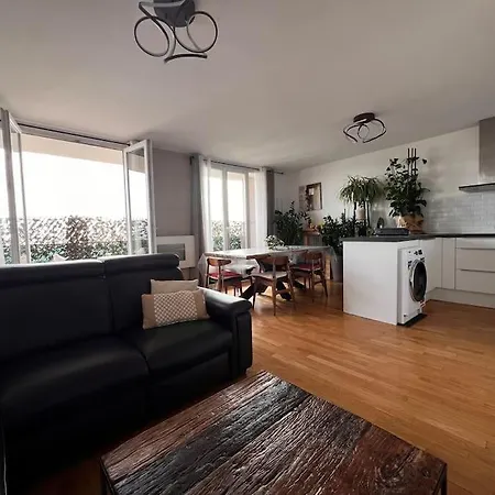 Large Comfortable With Lovely View Nogent-sur-Seine